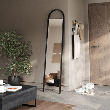 Umbra Bellwood Leaning Mirror Black