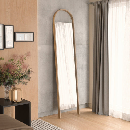Umbra Bellwood Leaning Mirror Natural